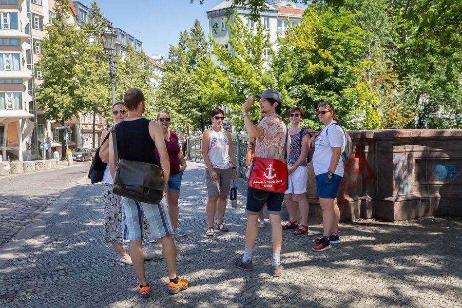 Berlin: Kreuzberg Guided Walking Evening Tour - Key points to know before you book