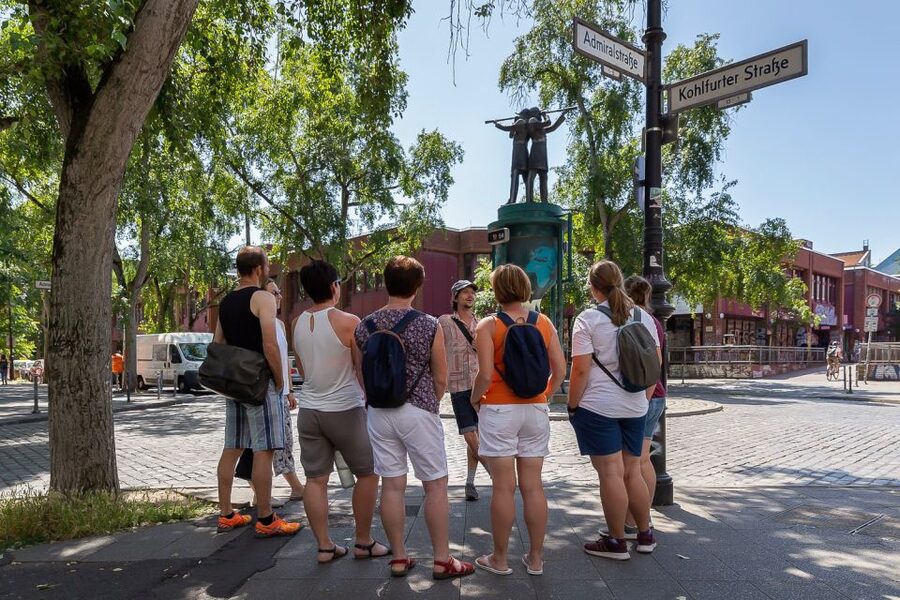 Berlin: Kreuzberg Guided Walking Evening Tour - Pamukkale Fountain ruins and the final streets