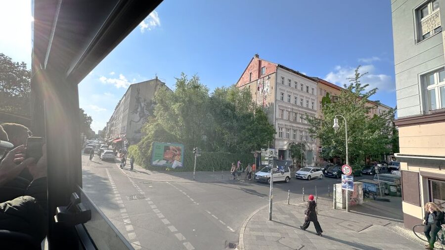 Berlin: Live-Guided Evening Sightseeing Tour by Open-top Bus - Why this evening bus tour works