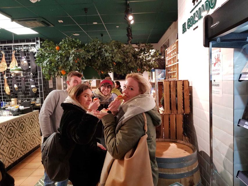 Berlin: Mitte Culinary Food Tour - Hackescher Markt and the first food break