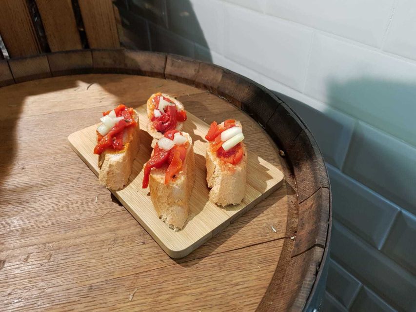 Berlin: Mitte Culinary Food Tour - Lustgarten and a small pause for the city views