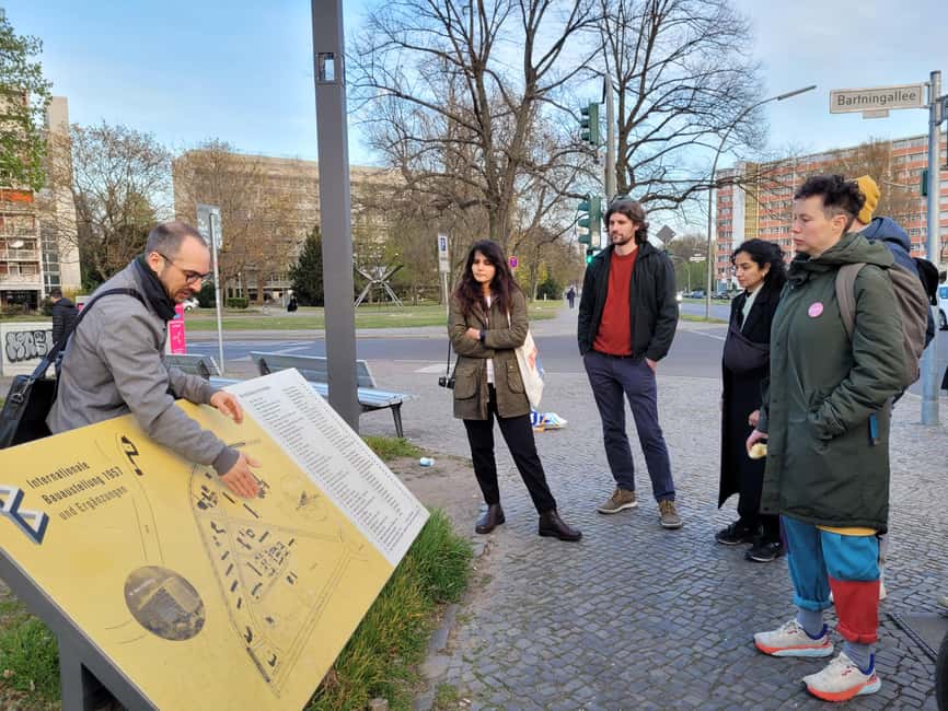 Berlin: Modernist Architecture Tour in the Hansaviertel - A quiet memorial to Jewish life