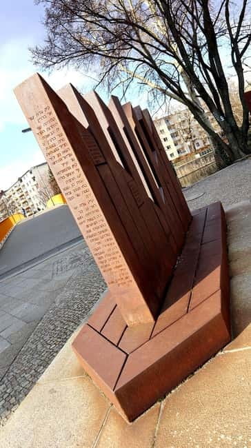 Berlin: Modernist Architecture Tour in the Hansaviertel - Meeting Gropius, Niemeyer, Aalto, and more