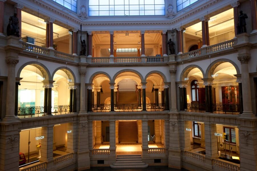Berlin: Museum of Communication Entrance Ticket - What the audio-visual app adds