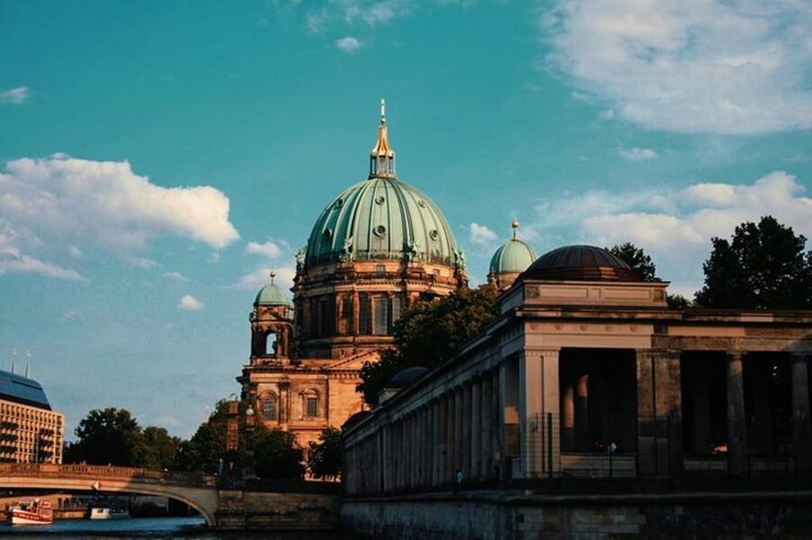 Berlin : Must-see attractions Walking Tour - The Holocaust Memorial and a More Serious Pause