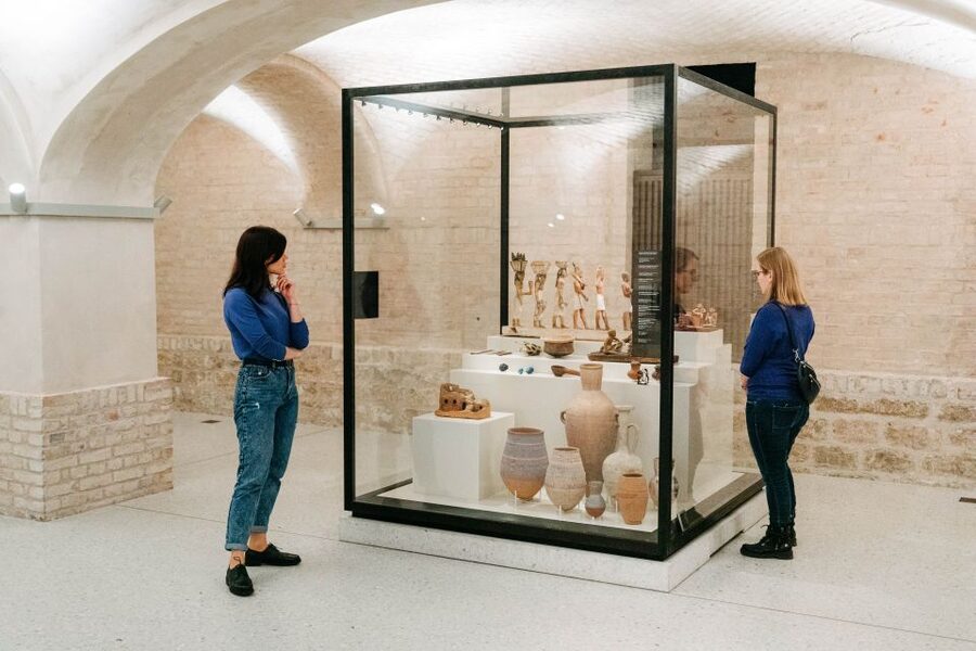 Berlin: Neues Museum Entry Ticket - Priam’s Treasure and the problems behind great collections