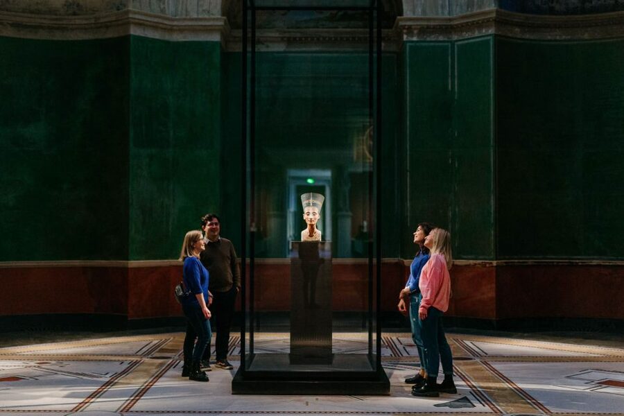 Berlin: Neues Museum Entry Ticket - Entering from the James Simon Gallery