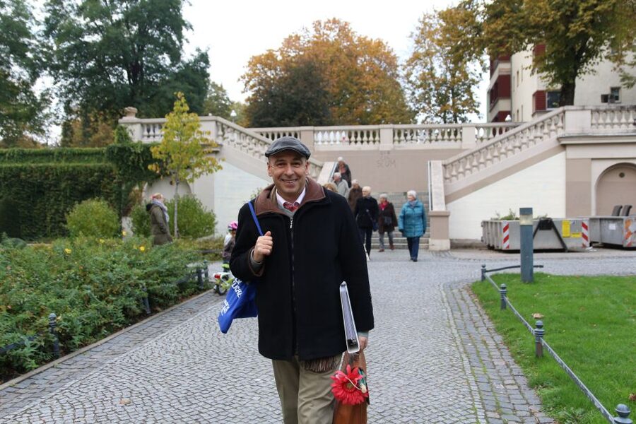 Berlin: Neukölln Walking Tour - A guide who treats Neukölln as home ground