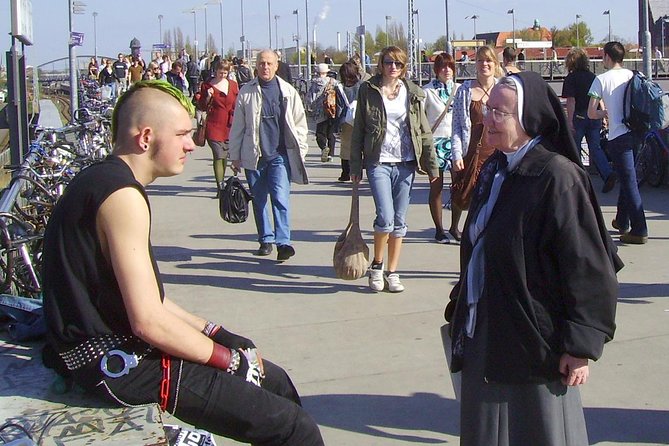 Berlin Off-the-Beaten-Path Walking Tour: Kreuzberg, Mitte and Friedrichshain - How much walking is involved?