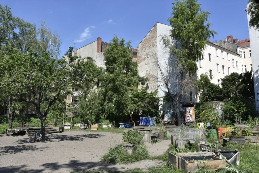 Berlin: Old Neukölln Private Walking Tour - Should you book the Old Neukölln walk?