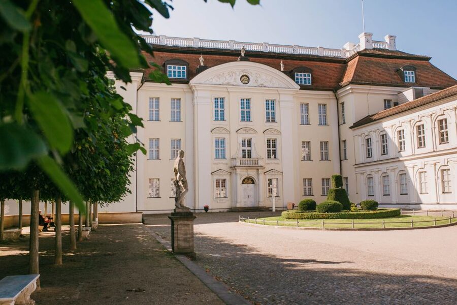 Berlin: Palace of Köpenick Entrance Ticket - Arriving at Schlossinsel 1