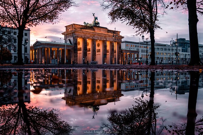 BERLIN PHOTO TOUR with a professional Photographer from Berlin - Unter den Linden, the Cathedral, and Gendarmenmarkt