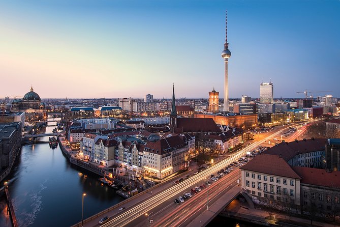 Berlin Photography Masterclass - Private Photography Lesson - Starting at Brandenburg Gate and the Reichstag