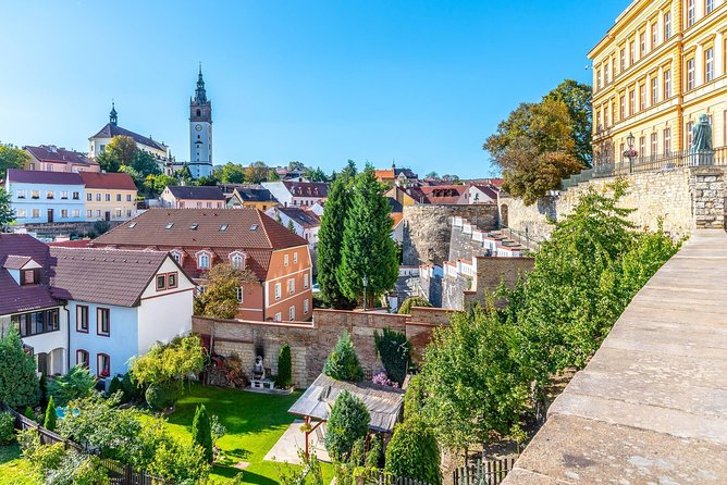 Berlin-Prague One-Way Sightseeing Day Tour - Guides can make or break the day