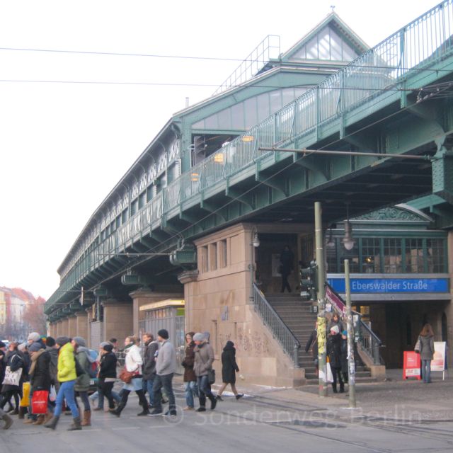 Berlin: Prenzlauer Berg District Guided Walking Tour - Mauerpark, from border zone to public gathering place