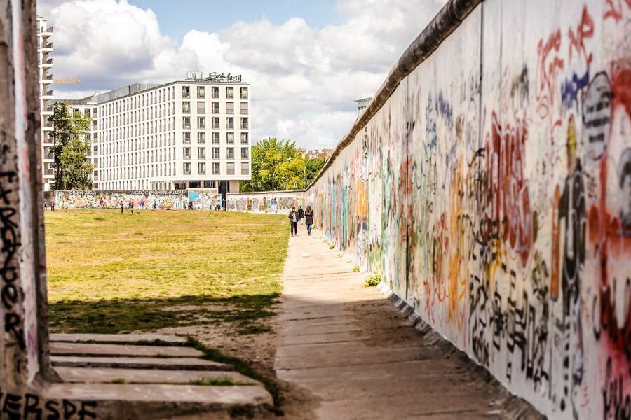 Berlin: Private Custom Tour with a Local – Icons & Gems - Cancellation and booking flexibility