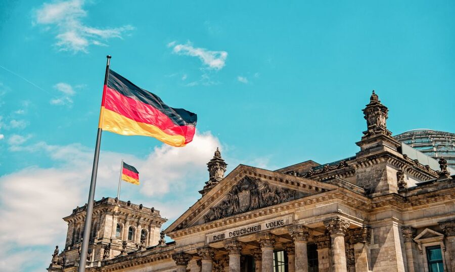 Berlin: Private Custom Tour with a Local – Icons & Gems - How to prepare for a better match