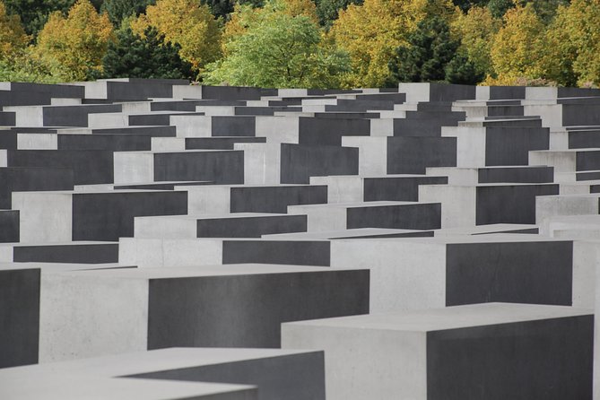 Berlin Private Half-Day Walking Tour: Discover the German Capital’s History - Checkpoint Charlie and Berlin’s divided city