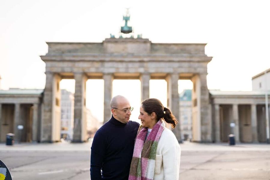 Berlin: Private Photo Session with Professional Photographer - Humboldt Promenade and the extended route