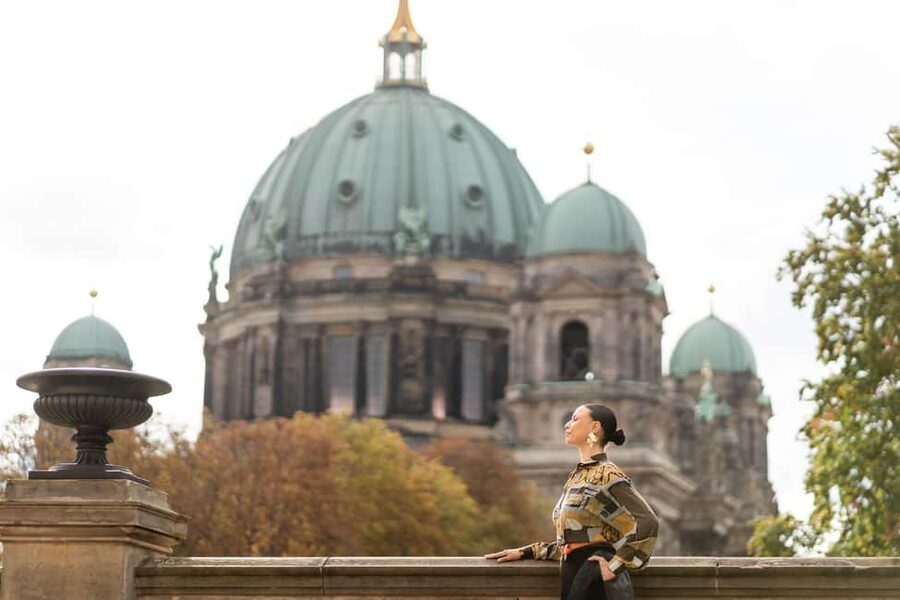 Berlin: Private Photo Session with Professional Photographer - Meeting near Museum Island
