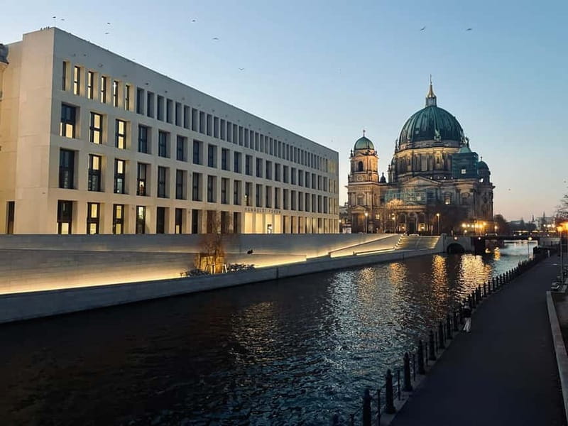 Berlin: Private Sightseeing Tour in an E-Rickshaw - Choosing your final drop-off