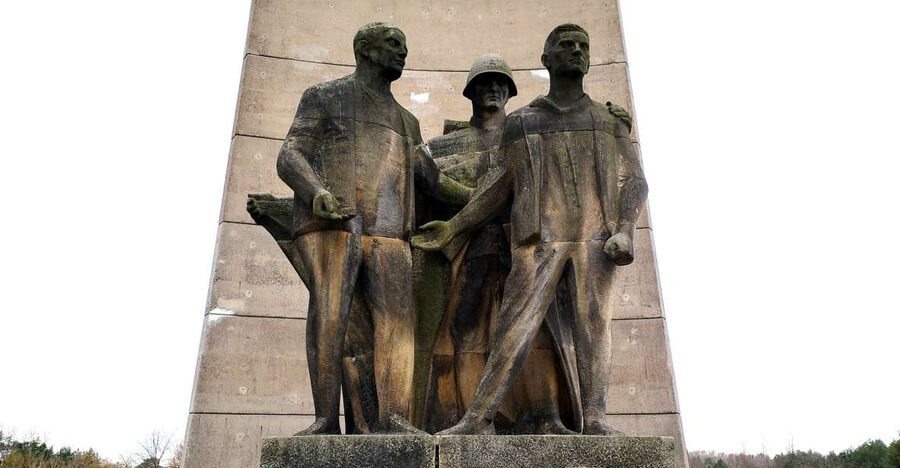 Berlin: Private Van Tour to Sachsenhausen Concentration Camp - What Two Hours Can and Cannot Cover