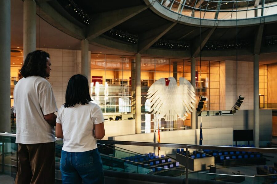 Berlin: Reichstag, Dome and Government District Guided Tour - Why the Reichstag makes a smart Berlin tour