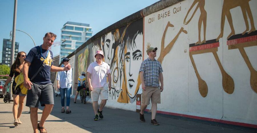Berlin Reunited and Revived! 3-Hour Alternative Tour - Prenzlauer Berg and the former Kulturbrauerei
