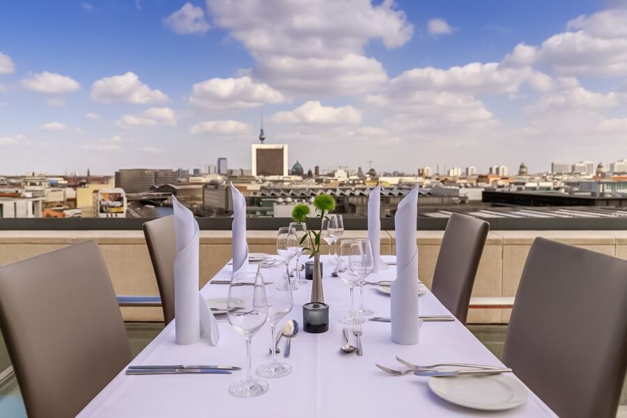 Berlin: Rooftop Lunch at the Reichstag's Käfer Restaurant - What arrives in the three-course lunch