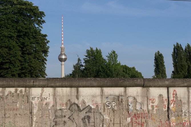 Berlin's Best: 2 Hour Walking Tour Third Reich and the Cold War - From Göring’s ministry to the Topography of Terror
