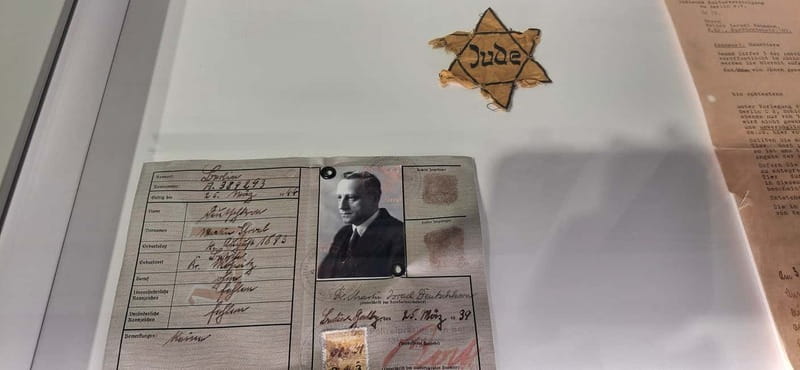 Berlin‘s Jewish Heritage Private Tour With Jacob - Haus Schwarzenberg and a less polished view of history
