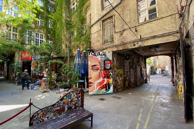 Berlin's Jewish Quarter - Private Live Virtual Experience - From the old cemetery to Haus Schwarzenberg