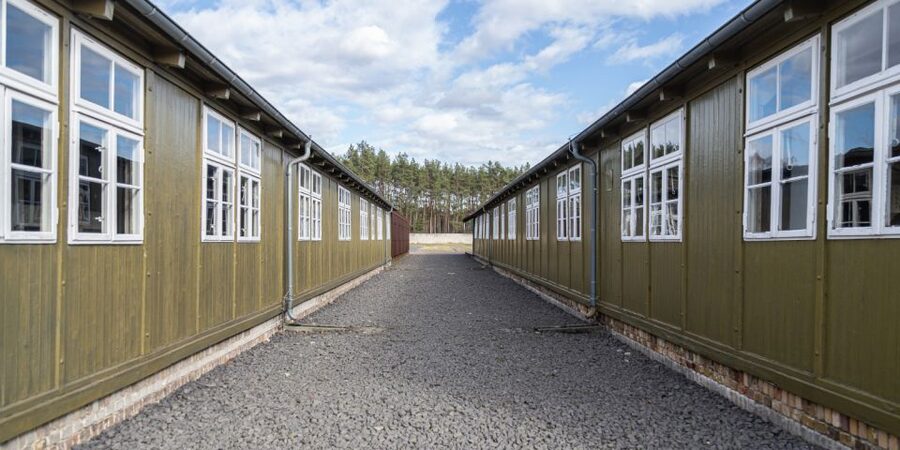 Berlin: Sachsenhausen Concentration Camp and Potsdam Tour - Walking through royal Potsdam