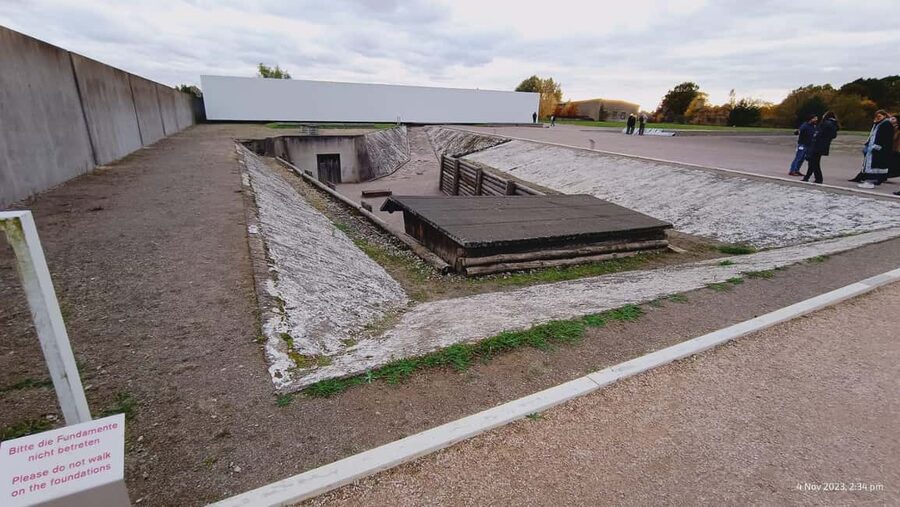 Berlin: Sachsenhausen Concentration Camp Museum Tour - Simple planning advice for the day
