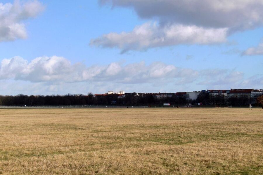 Berlin: Schillerkiez and Rollberg Walking Tour - Reinhold Steinle’s local perspective