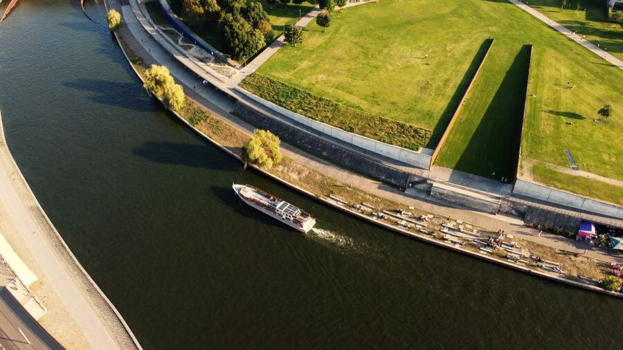 Berlin: Sightseeing Boat Tour on the Spree for Families - What the $37 ticket is really buying
