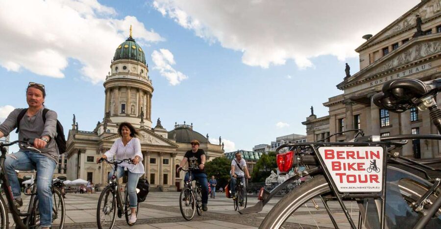 Berlin: Small Group Bike Tour Through City Center - Starting at Bornholmer Straße