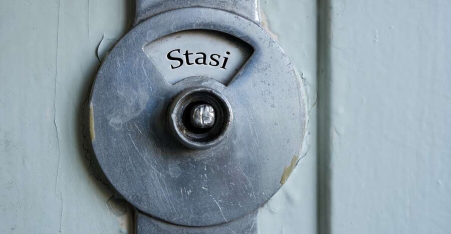 Berlin: Stasi Museum Private Guided Tour with Entry Ticket - Why the former Stasi headquarters matters