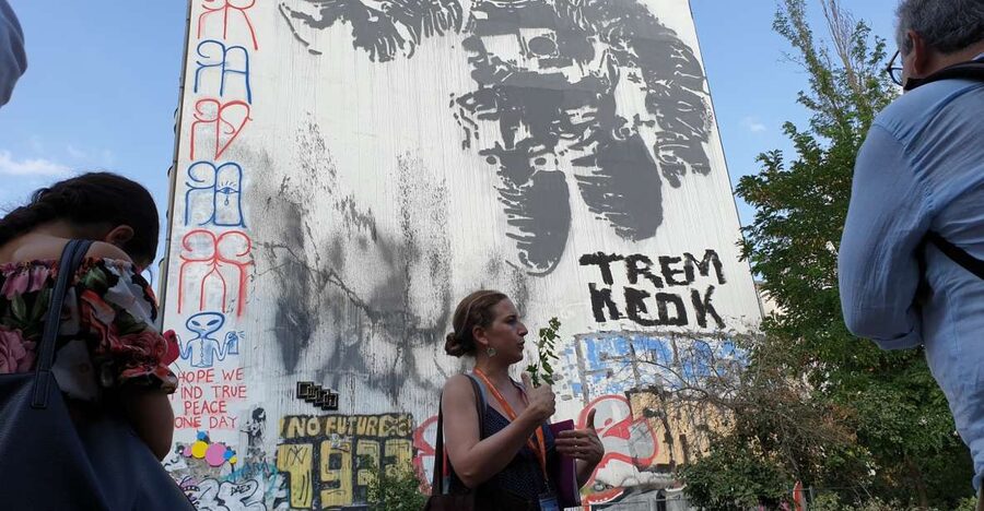 Berlin: Street Art and Alternative Tour - Small pieces, side streets, and the value of a guide