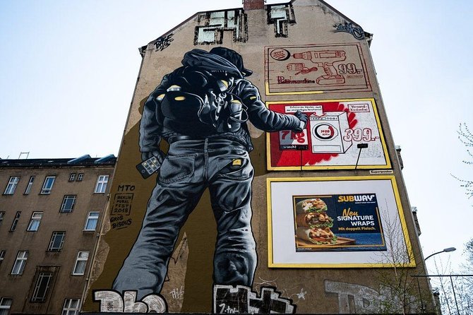 Berlin Street Art Walking Tour - Off The Grid - Friedrichshain: big works and small discoveries