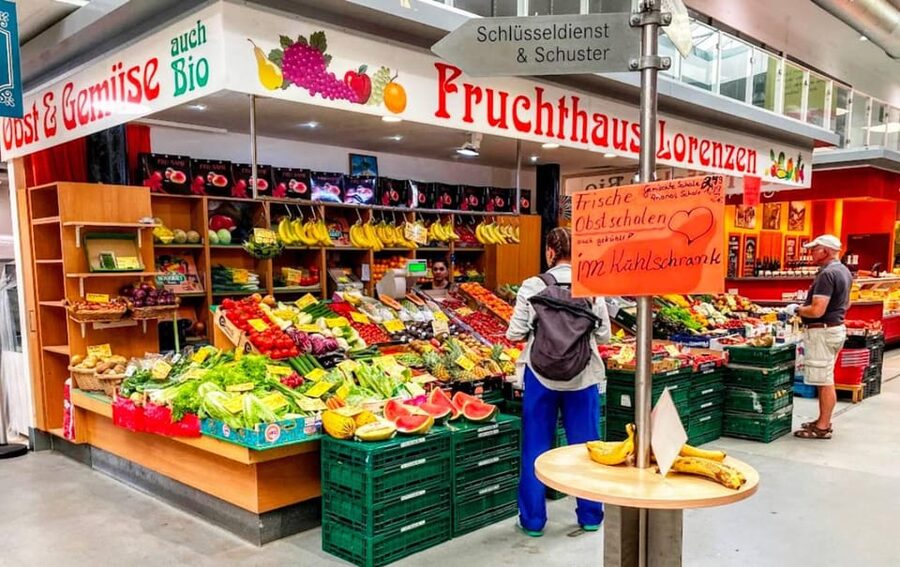 Berlin: Street Food Tour with 10 Tastings - What the private format adds