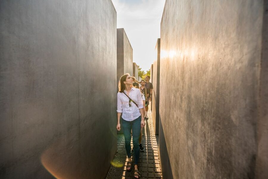 Berlin: Third Reich and Cold War 2 Hour Walking Tour - Soviet tanks in Tiergarten