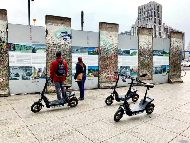 Berlin: Thrilling E-Scooter Adventure Tour - Why the smaller group helps