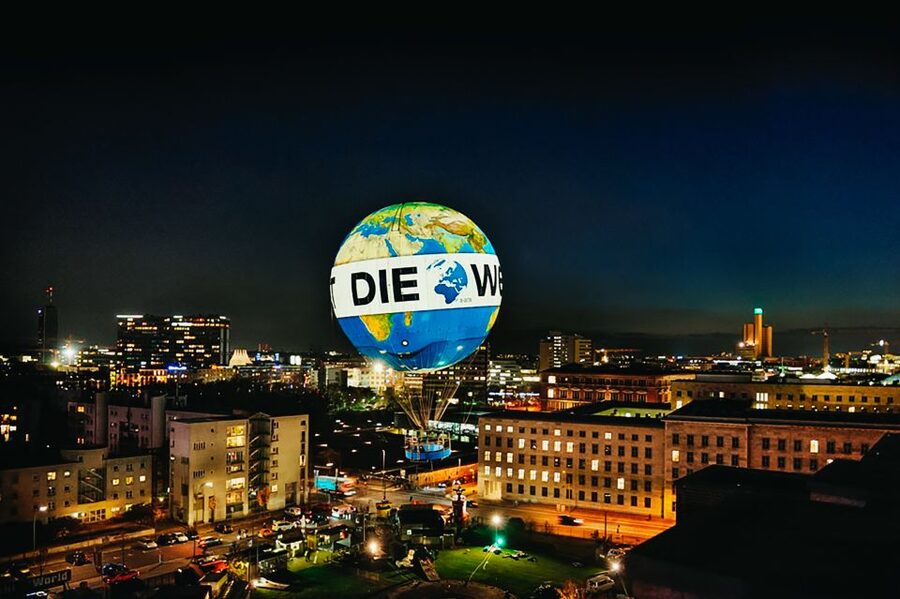 Berlin: Ticket for World Balloon with Perfect View - Families, nervous flyers, and wheelchair users