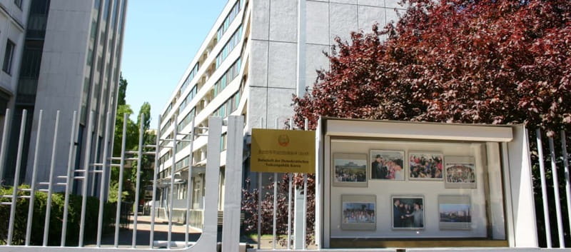Berlin: Top Secret Berlin Guided Bike Tour - Equipment, weather, and the small practical details