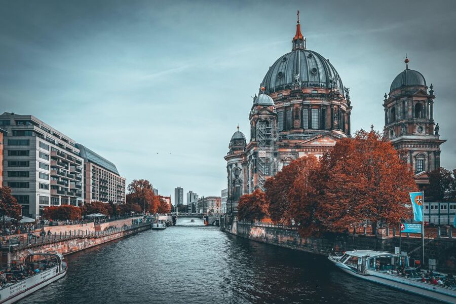 Berlin: Tour with Private Guide - What the $176 price means