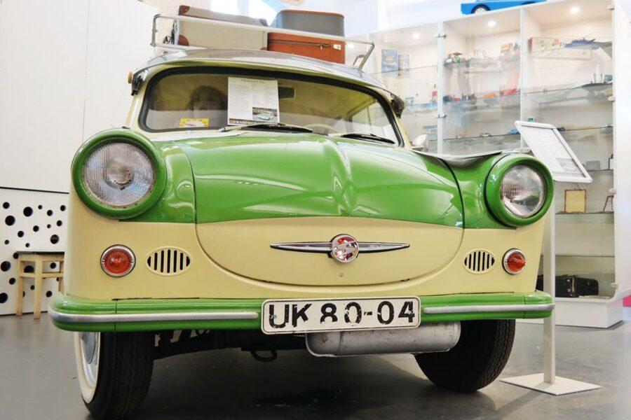 Berlin Trabi Museum: Day Ticket - Entering the museum at Checkpoint Charlie
