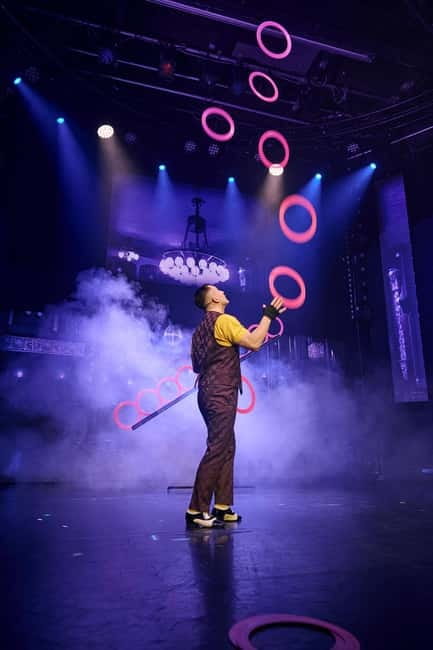 Berlin: “VARIETÉ GAGA” at Wintergarten - Varieté Show - Accessibility and practical booking notes