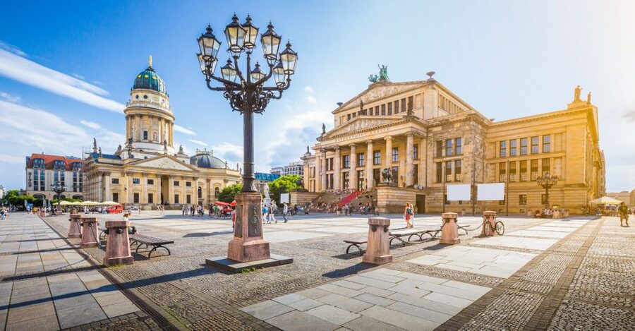 Berlin: Walking Tour of the Top 10 Sightseeing Attractions - Paul-Löbe-Haus and the modern government district