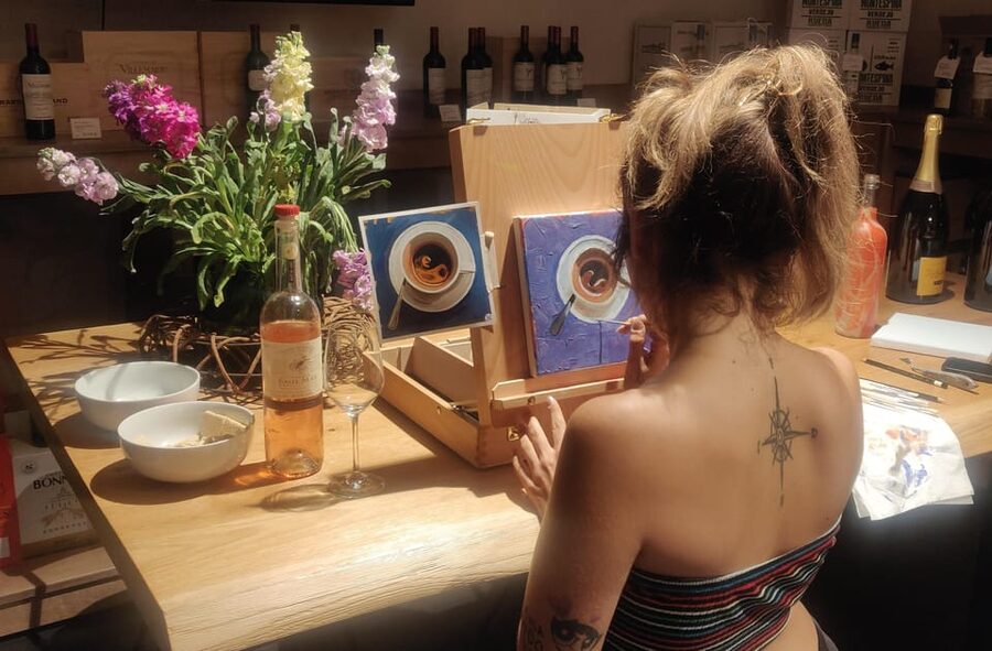 Berlin: Wine on Canvas - Paint Workshop and Wine Tasting - A Friday night with paint, canvas, and wine